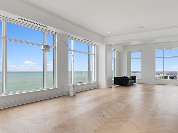 5th image of 451 E Grand Ave #5710