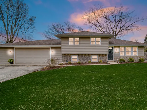 29W125 Bolles Ave, West Chicago, IL 60185