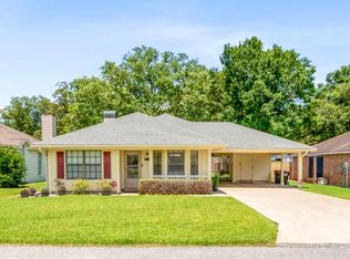 211 Dartmoor Dr, Lafayette, LA 70506