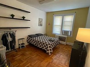 35-07 28th St #2, Astoria, NY 11106