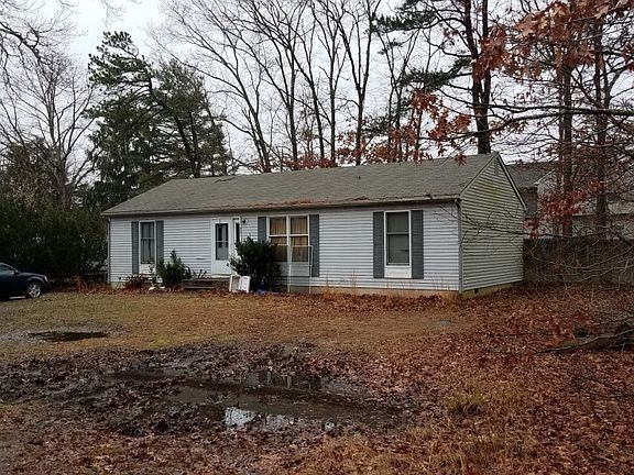 2nd image of 301 S Willow Ave