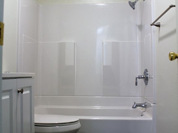 4th image of 5400 Driftwood St APT 1