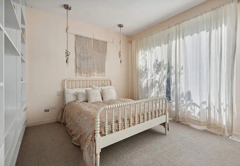 509 W Grant Pl — Photo 16