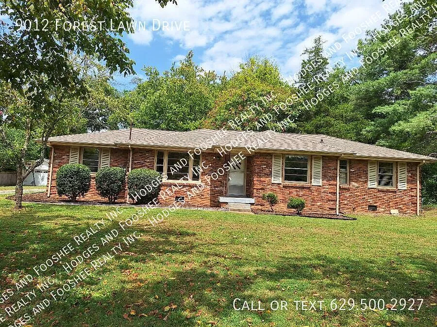 9012 Forest Lawn Dr