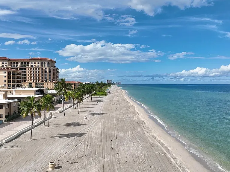 3111 N Ocean Dr — Photo 34