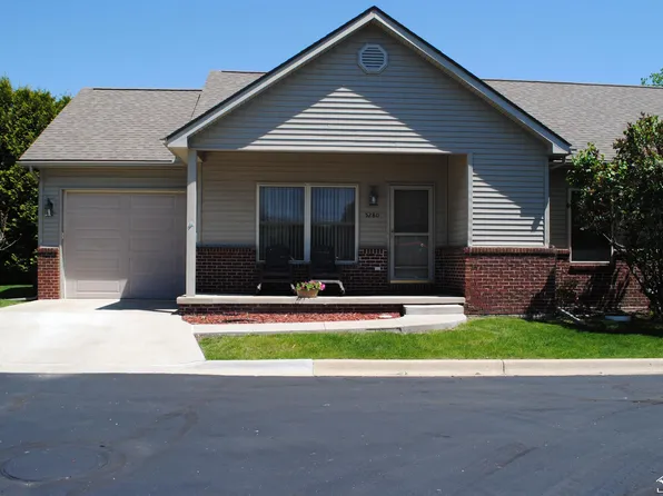 5280 Torrington Dr, Monroe, MI 48161