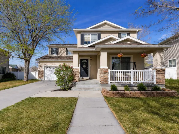 304 W Dawson Dr, Tooele, UT 84074