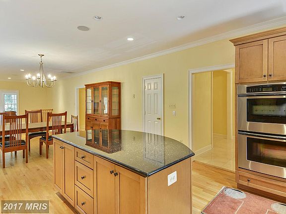 3rd image of 9801 Brixton Ln