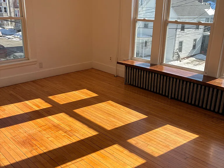 170 Pine St #4 — Photo 32