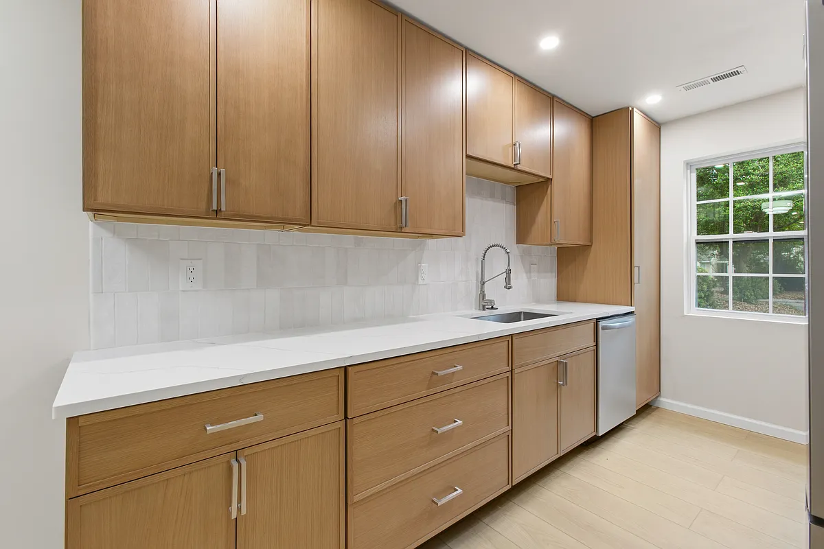Building Photo - 6 Town Park Ln #C