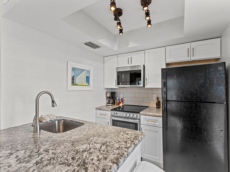 550 1st St Cedar Key FL Zillow