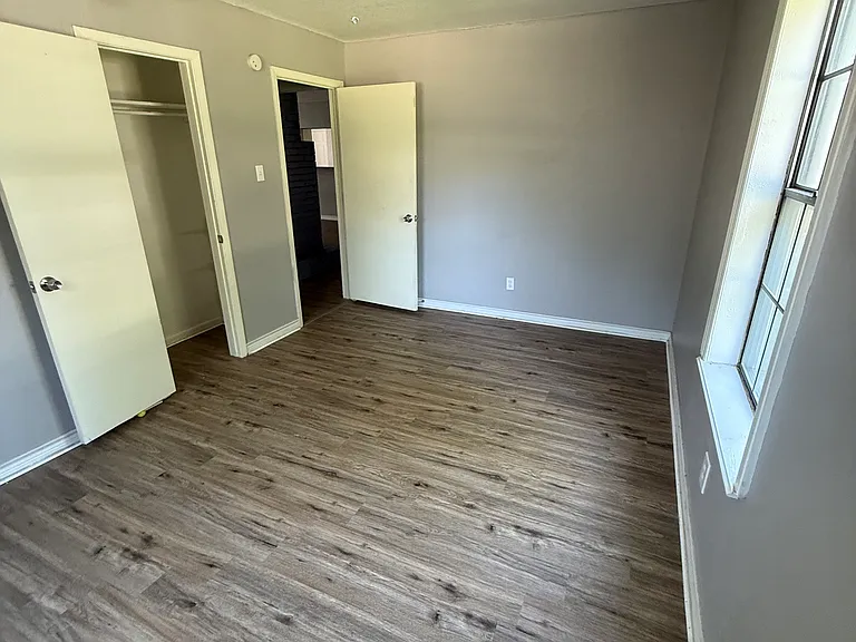 1402 E Marseille Ln — Photo 16