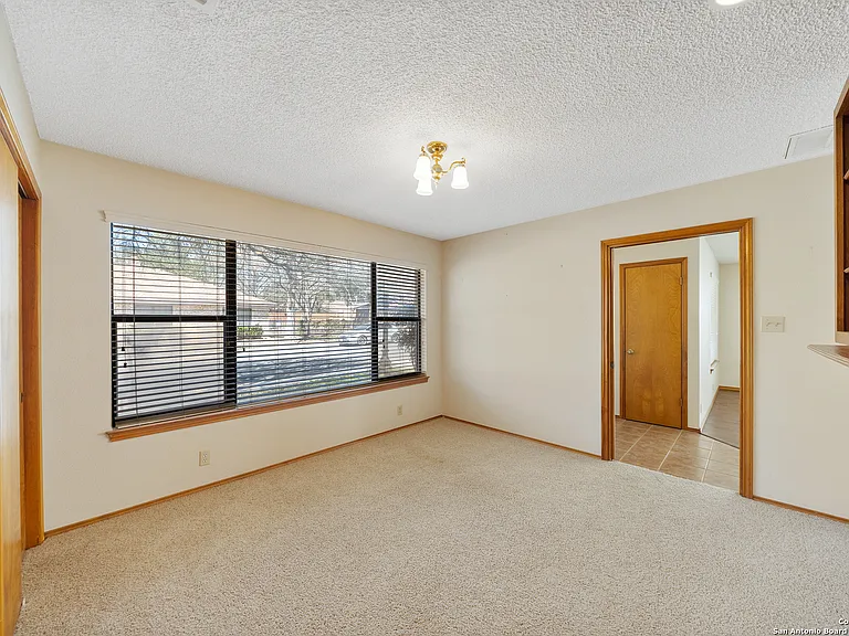 1504 Circle Oak Dr — Photo 29