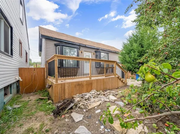 2616 Parent Ave, Windsor, ON N8X 4K4