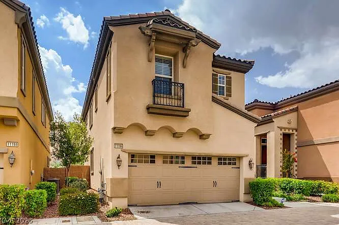 3 bed, 2.5 bath, 1962 sqft, $2,800 — Photo 3