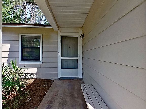 4th image of 2624 Pheasant Ct W