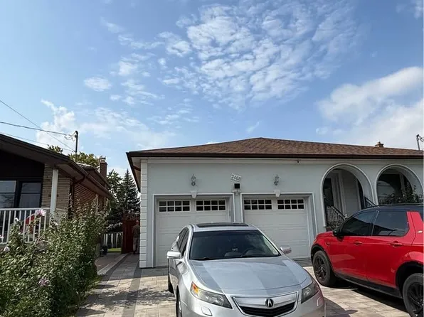 2468 Hensall St, Mississauga, ON L5A 2T2