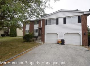 953 High Meadow Dr APT C, Crown Point, IN 46307