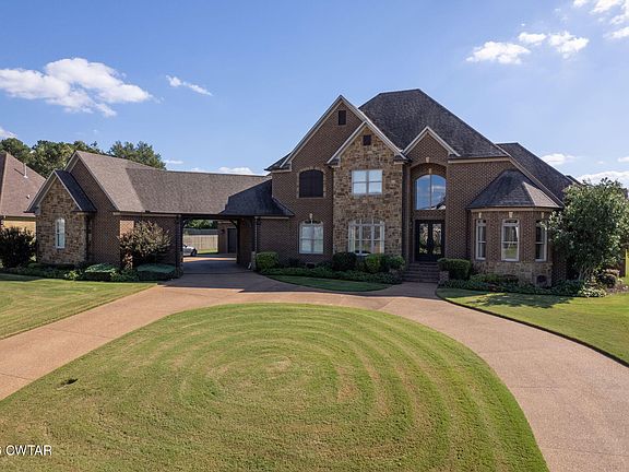 2nd image of 22 Arbor Ridge Cv