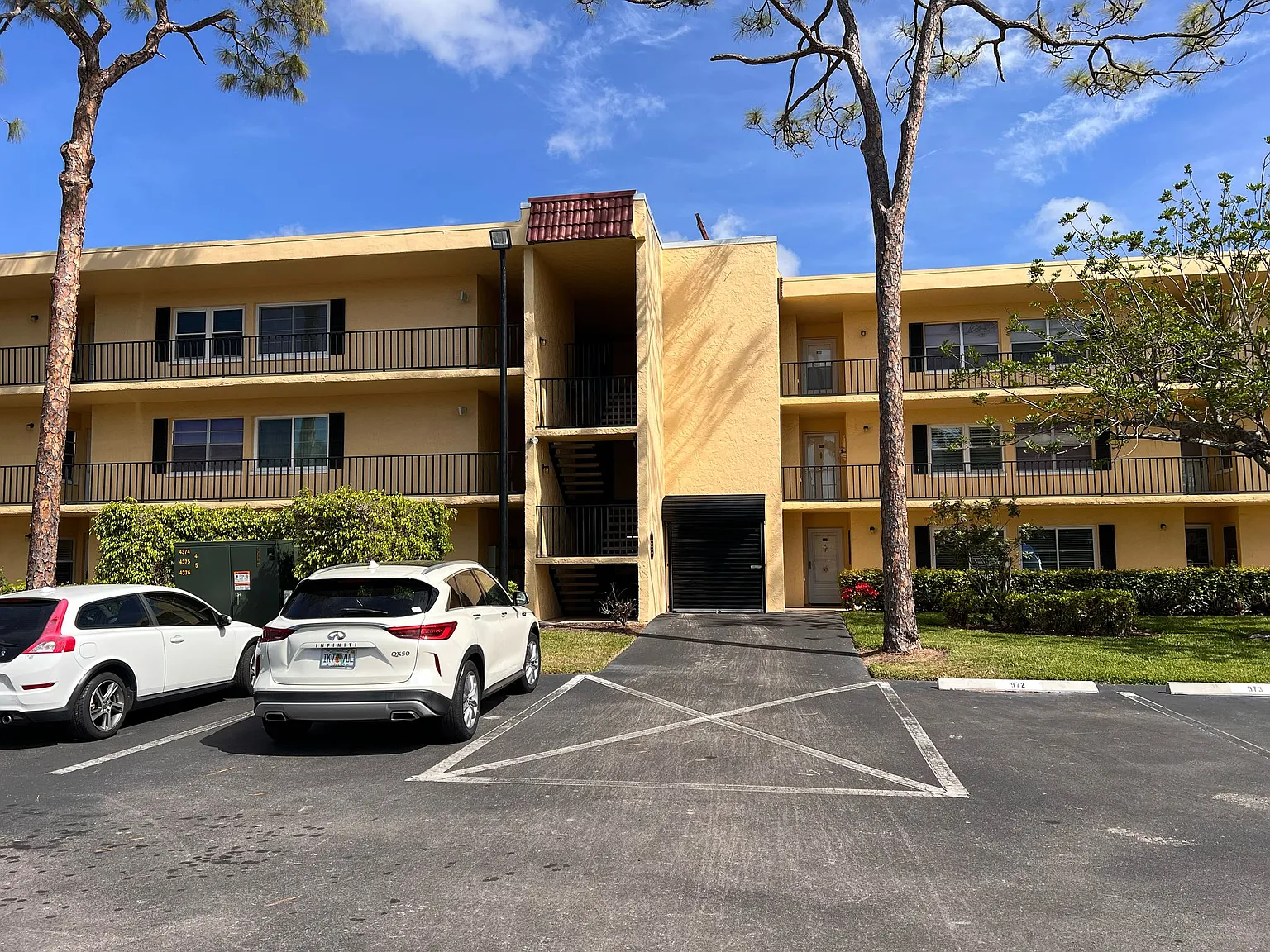 1 bed, 766 sqft, $1,600 — Photo 4