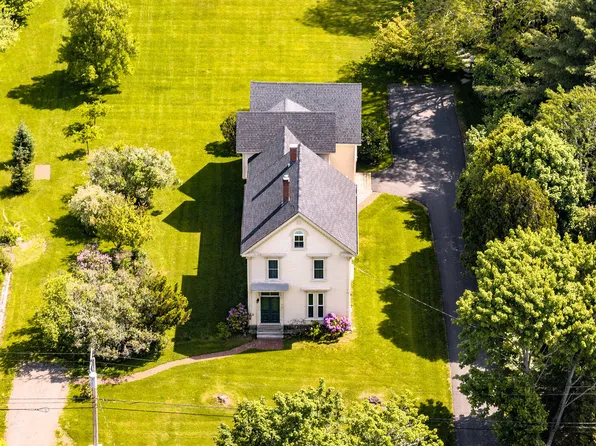 77 Main Street, Rockport, ME 04856