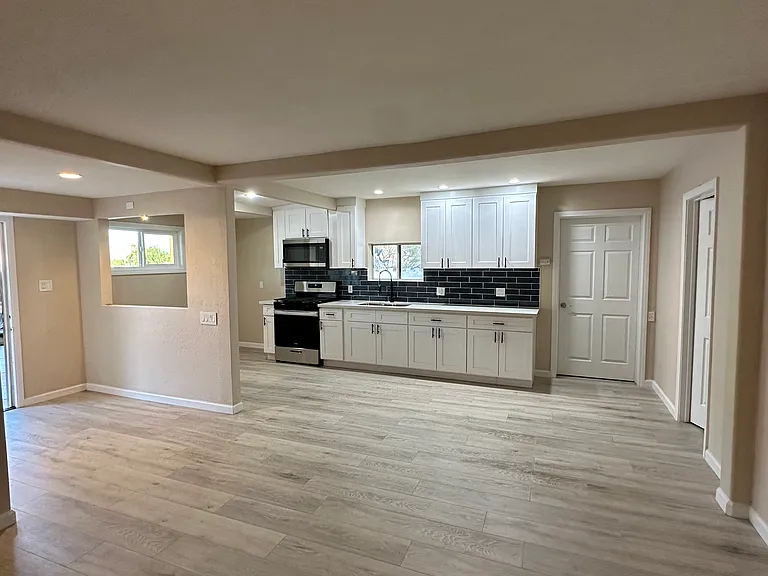 65911 Buena Vista Ave — Photo 4