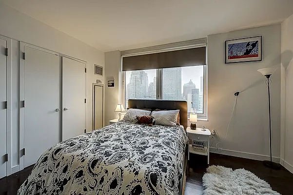 Sold by Redfin Real Estate | media 27