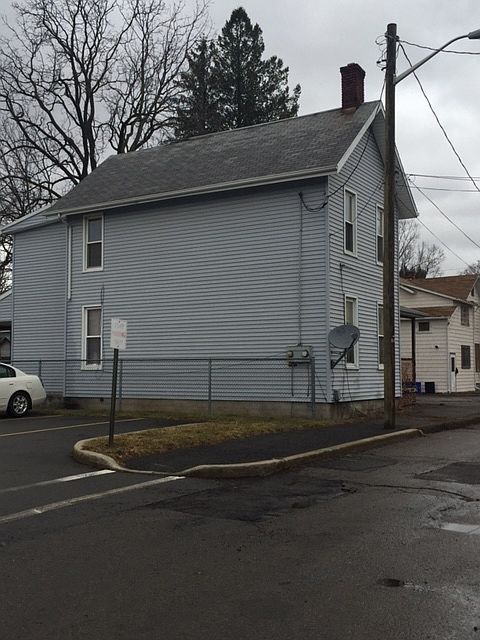 2nd image of 356 Pomeroy Pl