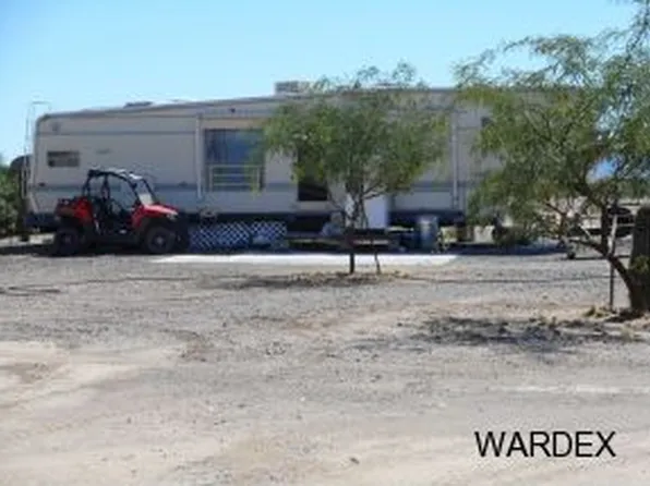 28033 Thomas Rd, Bouse, AZ 85325