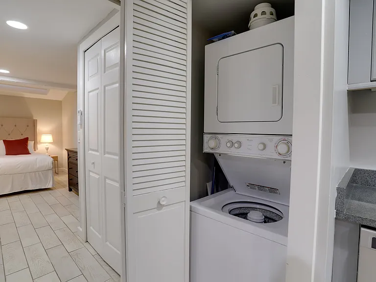 1765 R St NW #1B — Photo 12