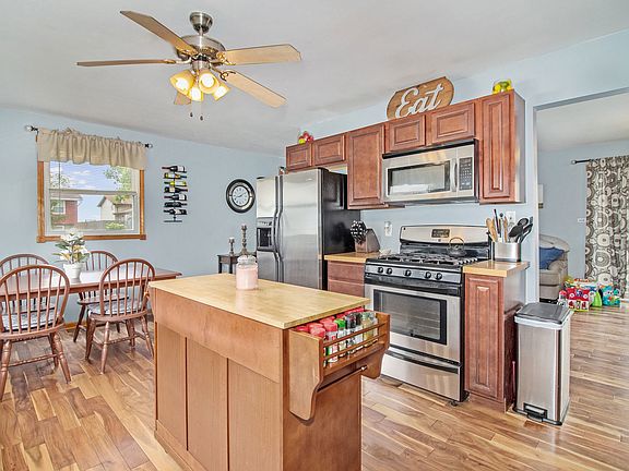 3rd image of 2106 Sanford Ave