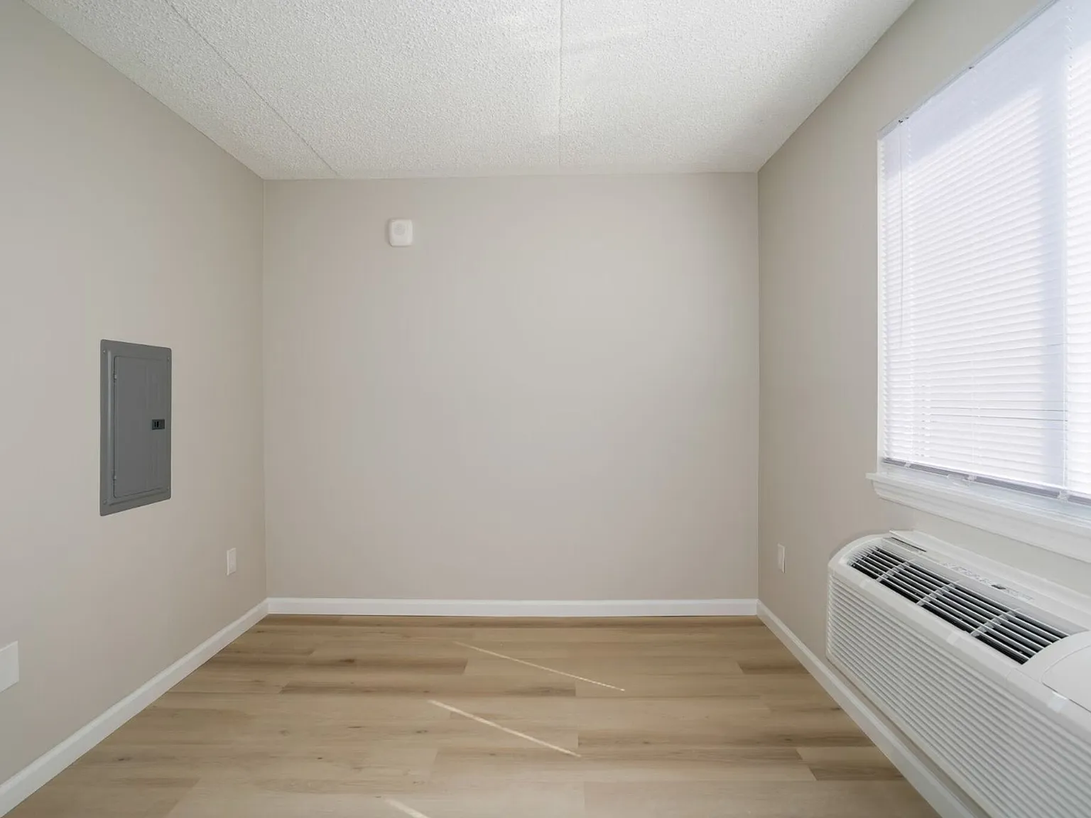 Harbor Apartments - Egg Harbor NJ — Photo 4