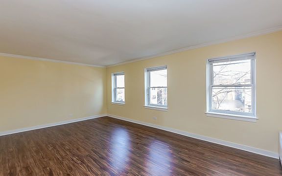 3rd image of 6122 N Hamilton Ave APT 3N