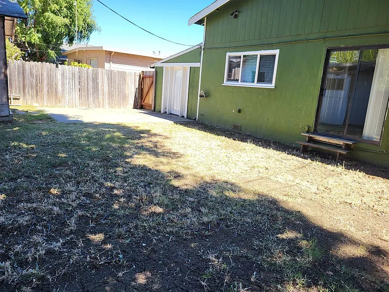 300 Utah St — Photo 46