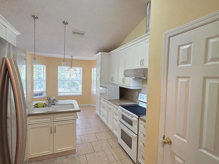 1589 Guardian Ct — Photo 12