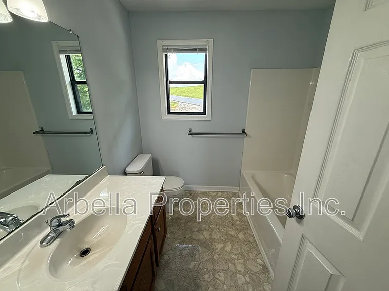 390 Erwin Hwy #2 — Photo 15