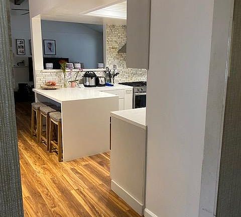 4th image of 26 Willotta Dr