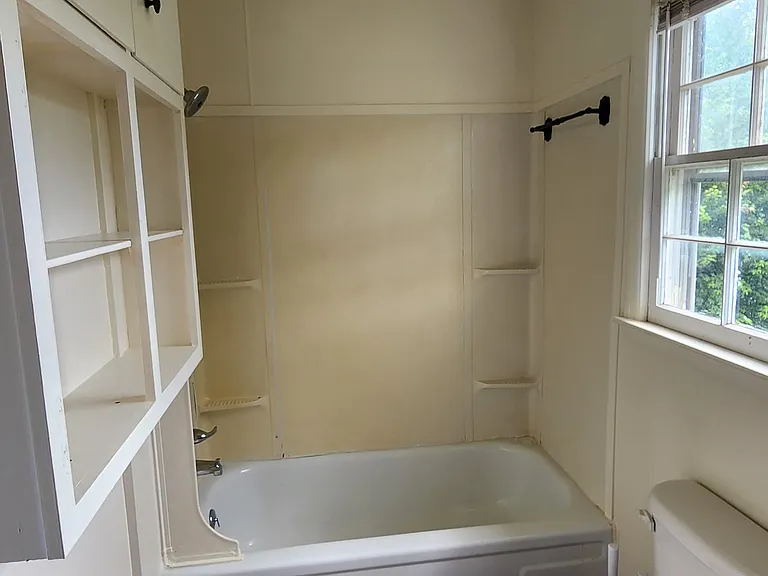 Bathroom wash space
