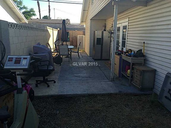 5th image of 3083 Oxford Ln
