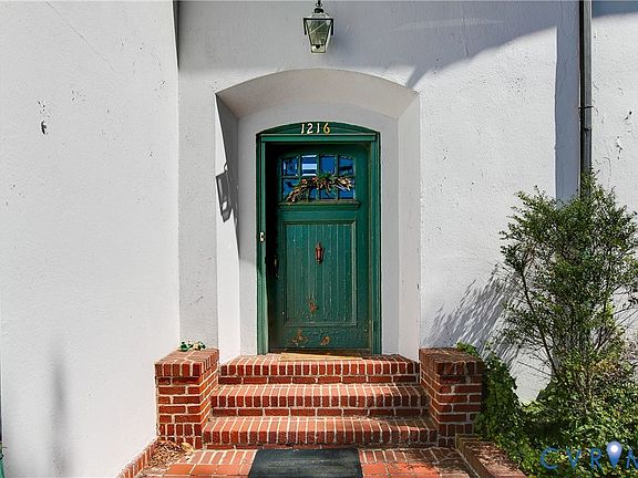 4th image of 1216 Main St
