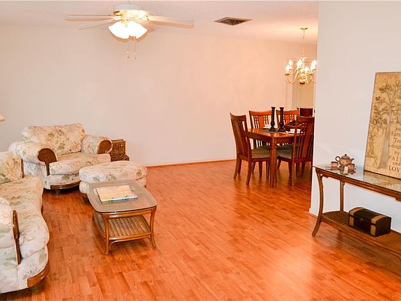 4th image of 2519 Winding Wood Dr