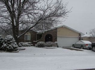 14300 Weier Dr, Warren, MI 48088