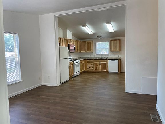 Living area / Kitchen