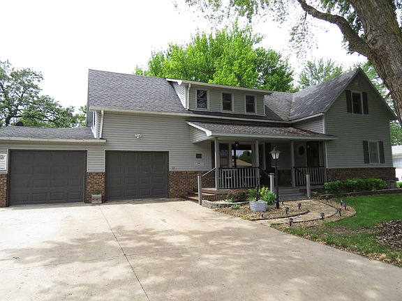 newer cement driveway 