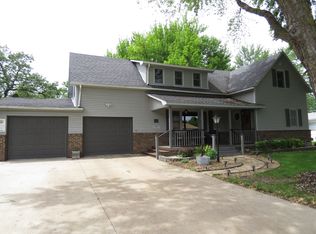 613 N. Edna Scott And Janelle Nesbitt, Lake City, IA 51449
