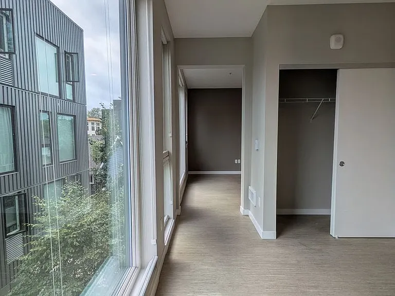 Soleil Apartments — Photo 34