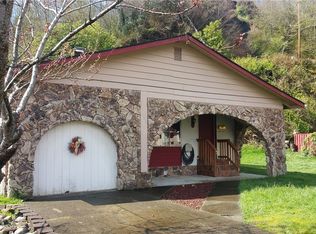 102 23rd St, Hoquiam, WA 98550