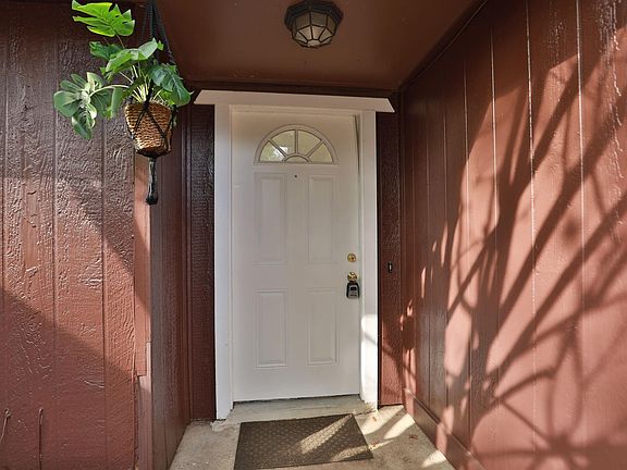 3rd image of 6611 Archgate Dr