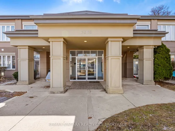 6365 Drummond Rd #103, Niagara Falls, ON L2G 4N1