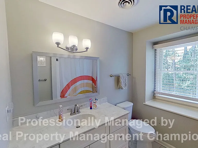 2206 Acacia Dr — Photo 17